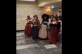 SHORT: Metro Hidalgo hace viaje al pasado; llegan vestidos con trajes de época